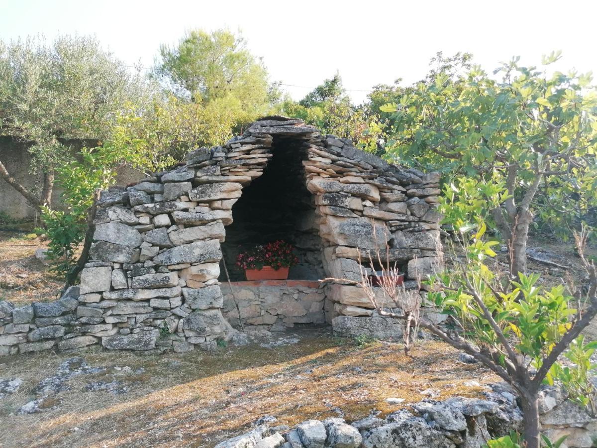 La Petite Maison Splitska Exterior photo